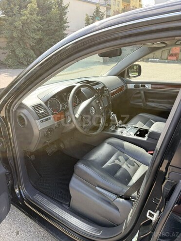 Volkswagen Touareg-12
