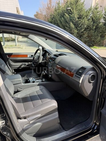 Volkswagen Touareg-9