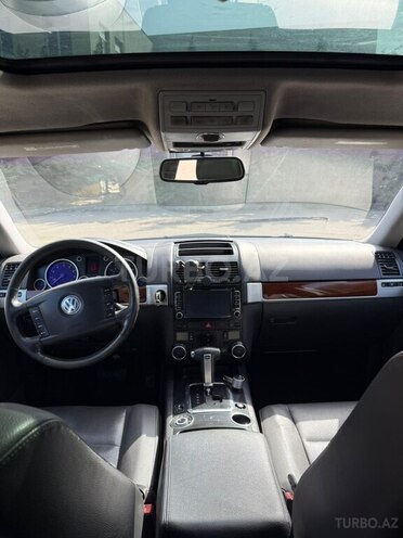 Volkswagen Touareg-10