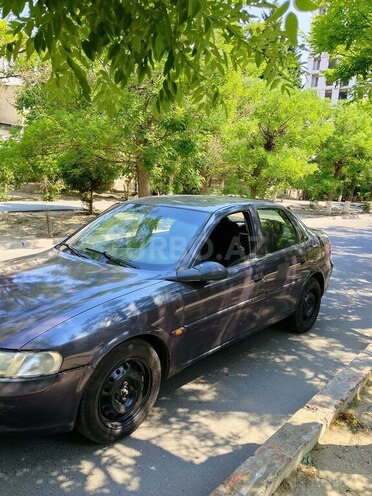 Opel Vectra-3