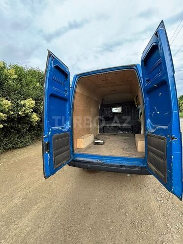 Ford Transit-5