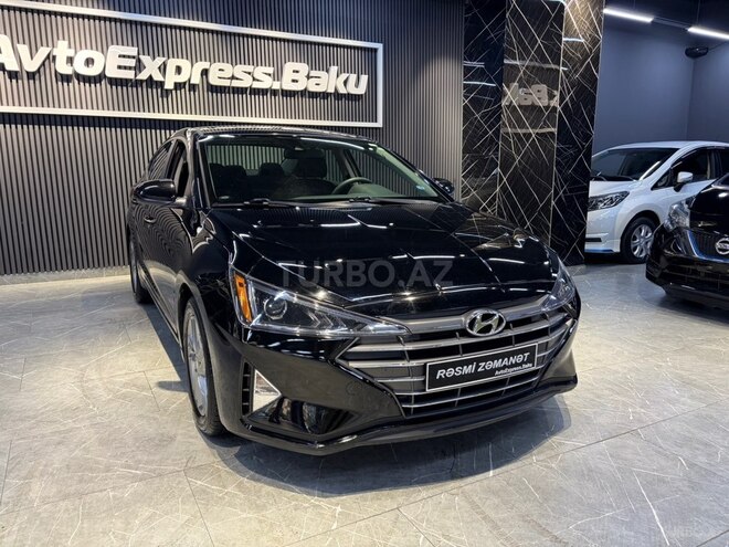 Hyundai Elantra-10