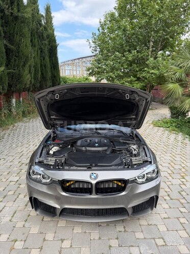 BMW 330-21