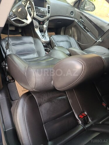 Chevrolet Cruze-10