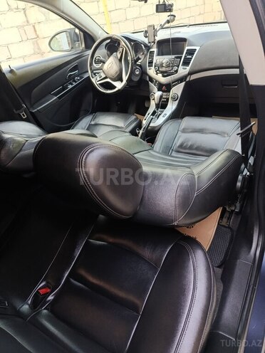 Chevrolet Cruze-11