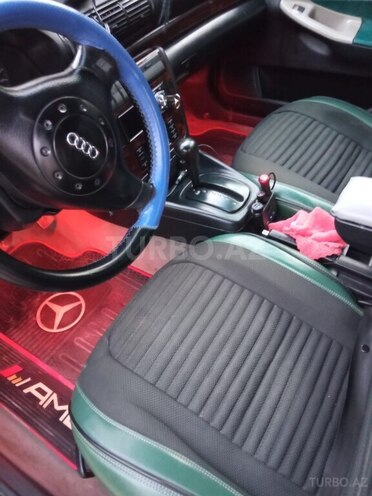 Audi A4-2