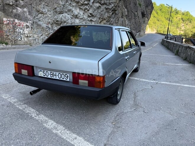 LADA (VAZ) 21099-4