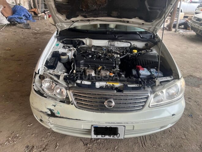 Nissan Sunny-8