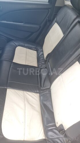 Mitsubishi Outlander-3