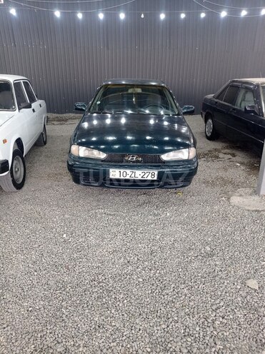 Hyundai Elantra-1