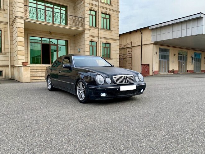 Mercedes E 320-3
