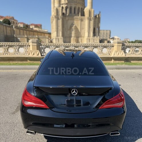 Mercedes CLA 200-9