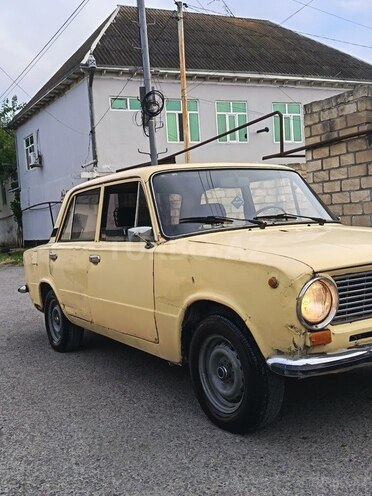 LADA (VAZ) 21011-3