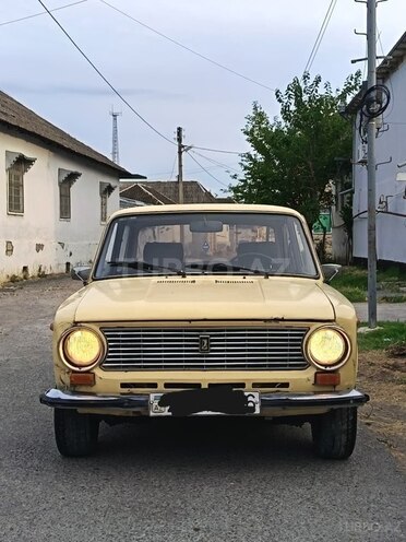 LADA (VAZ) 21011-1