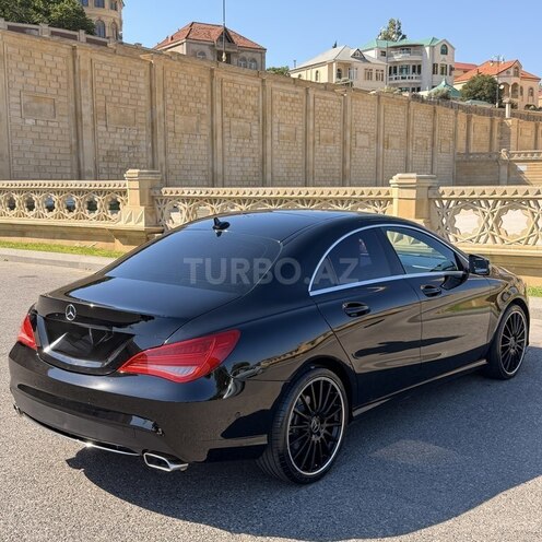 Mercedes CLA 200-6