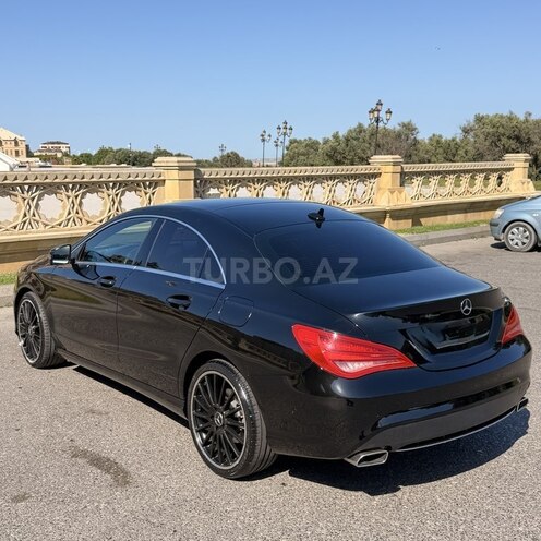 Mercedes CLA 200-8