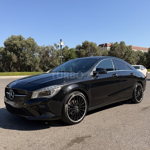 Mercedes CLA 200-4