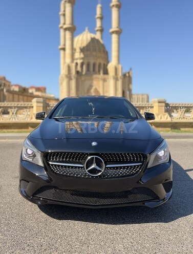 Mercedes CLA 200-1