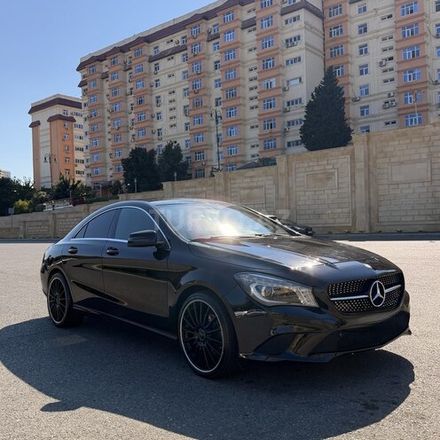Mercedes CLA 200-5