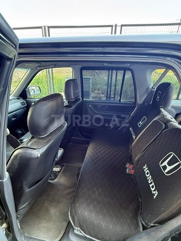 Honda CR-V-8
