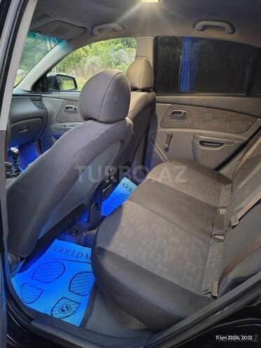 Kia Rio-5