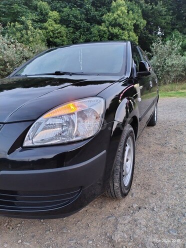 Kia Rio-12