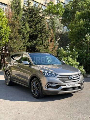 Hyundai Santa Fe-13