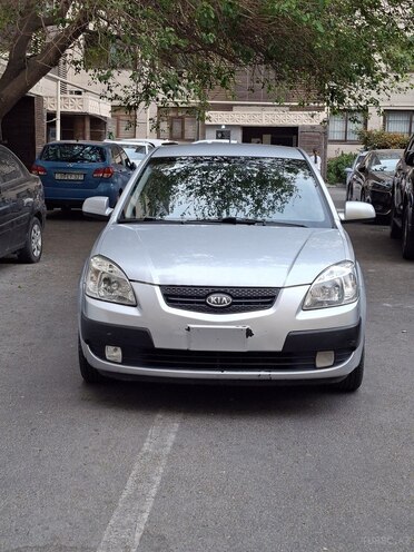 Kia Rio-1