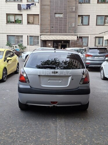 Kia Rio-2