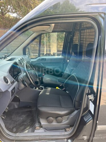 Ford Transit Connect-7