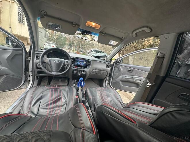 Kia Rio-5