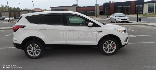 Ford Escape-6