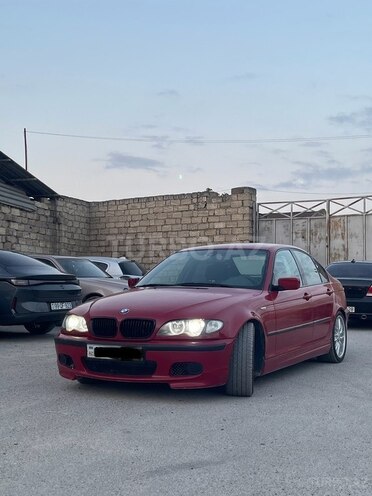 BMW 320-1