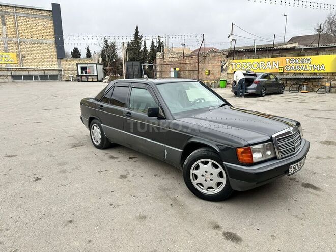 Mercedes 190-2