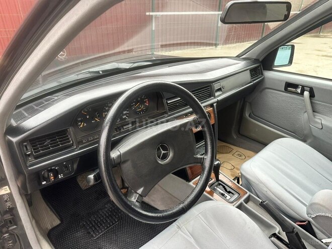 Mercedes 190-7