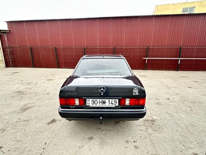 Mercedes 190-10