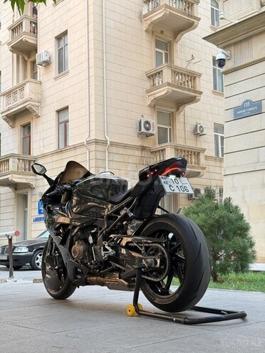 BMW S 1000 RR-15