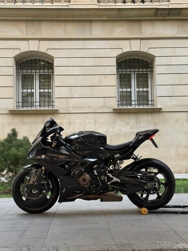 BMW S 1000 RR-8