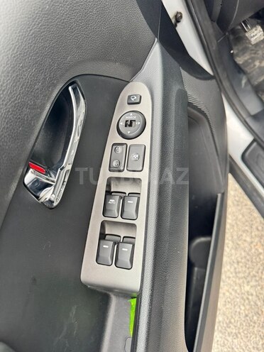 Kia Sportage-16
