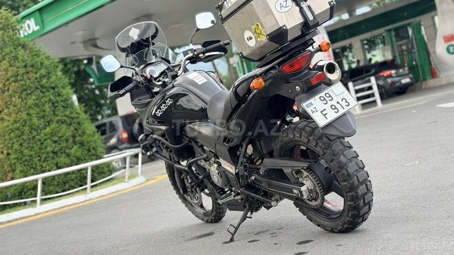 Suzuki V-Strom 650-5