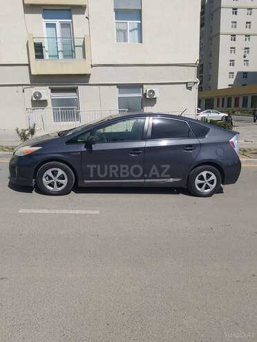 Toyota Prius-15