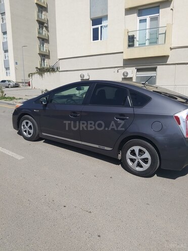 Toyota Prius-17