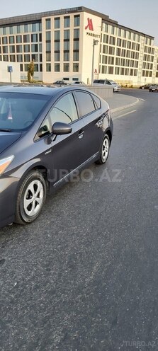 Toyota Prius-3