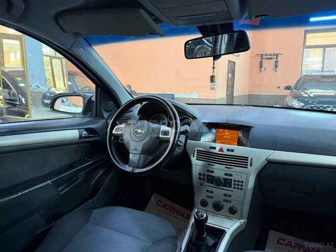 Opel Astra-11