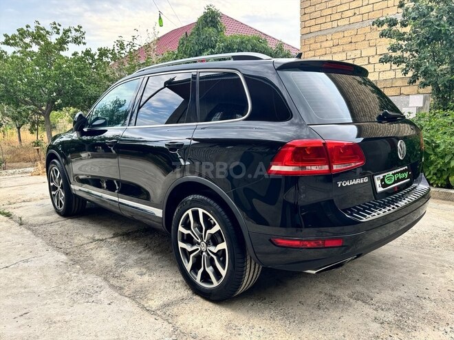 Volkswagen Touareg-2