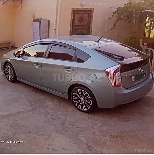Toyota Prius-17