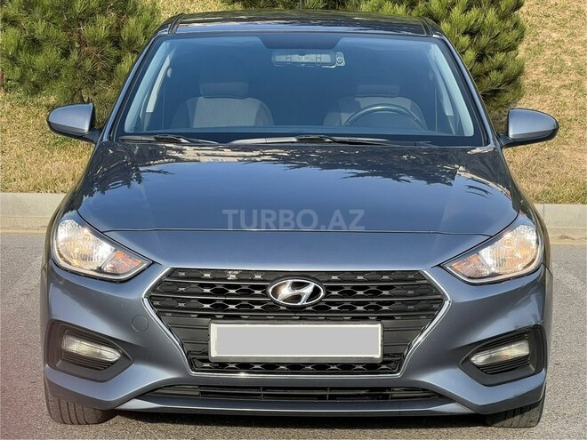 Hyundai Accent-1