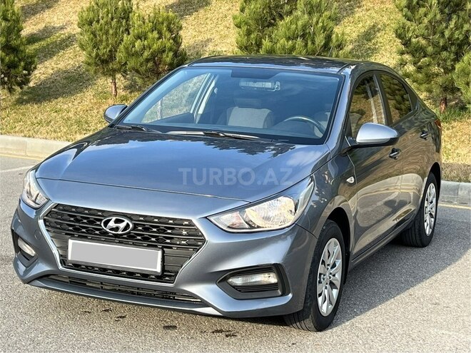 Hyundai Accent-4