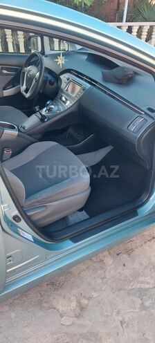 Toyota Prius-8