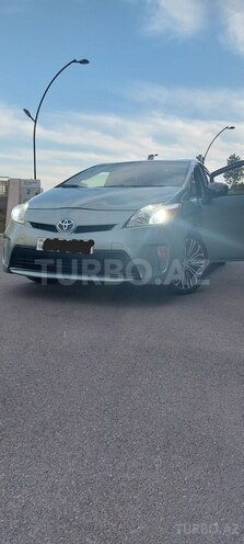 Toyota Prius-2